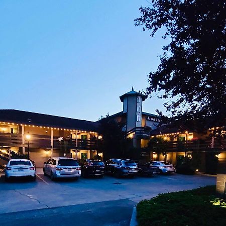 Coachman Inn Oak Harbor Exterior foto