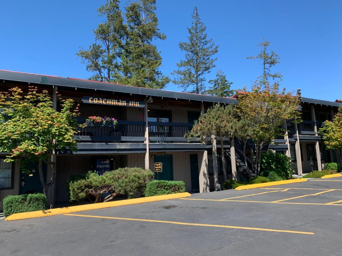 Coachman Inn Oak Harbor Exterior foto